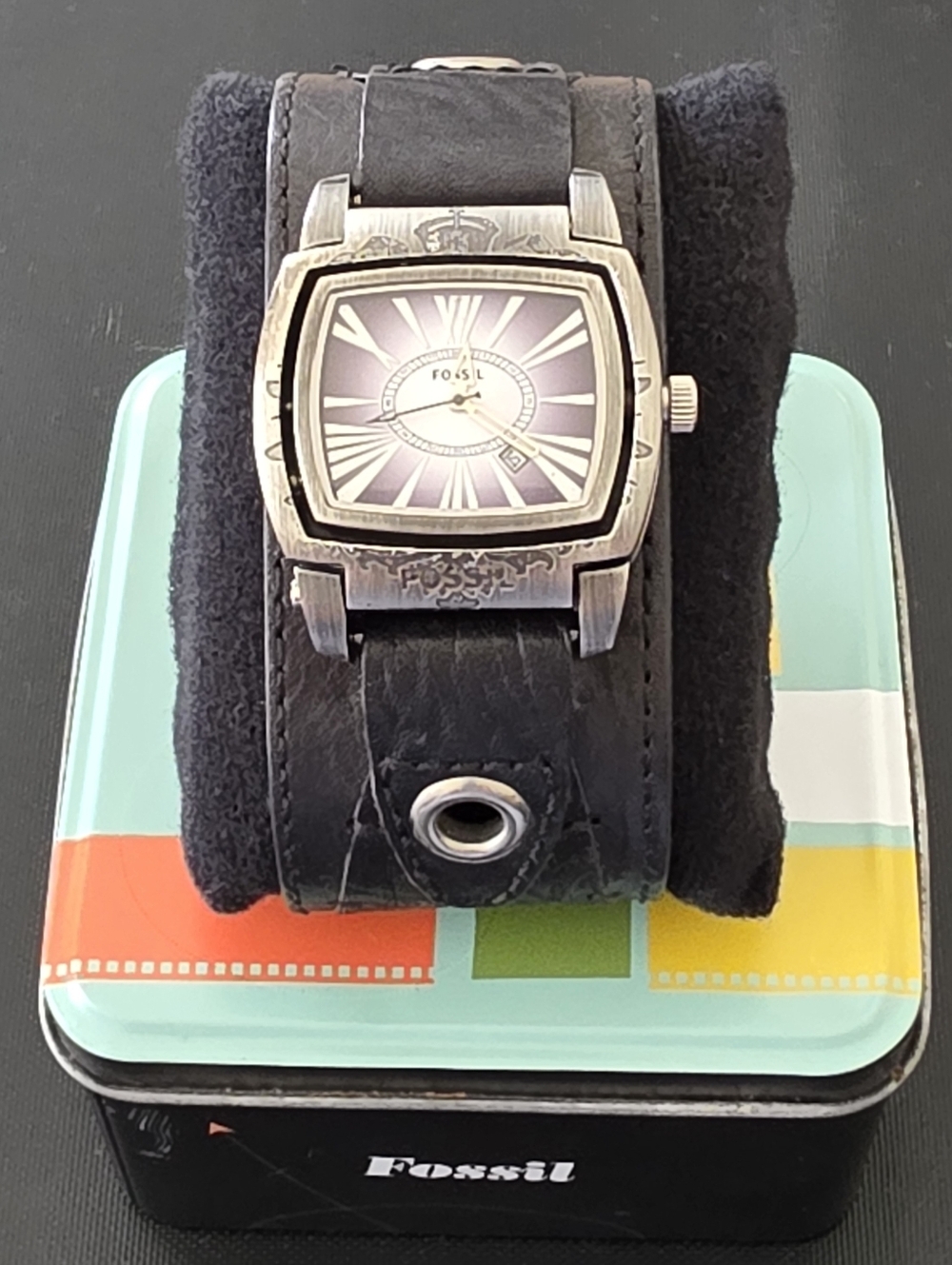 VTG Fossil JR 9413 Flip Black Wide Leather Cuff Strap Day Date 36mm Watch Runs